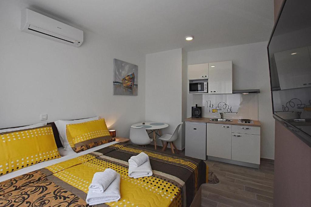 Roko & Borna Self Check - In Apartment Задар Екстериор снимка