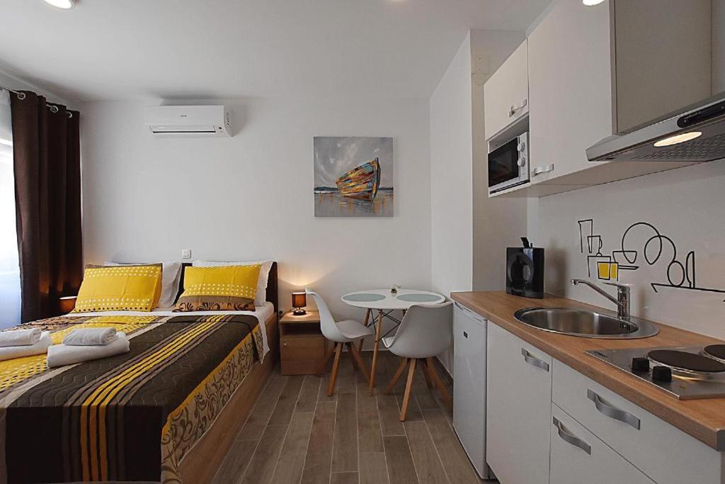Roko & Borna Self Check - In Apartment Задар Екстериор снимка